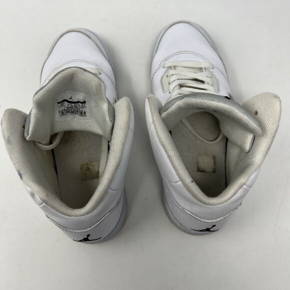 White 2014 NIKE AIR JORDAN 5 RETRO METALLIC SILVER YOUTH SIZE 2Y 440889-130 - Picture 6 of 10